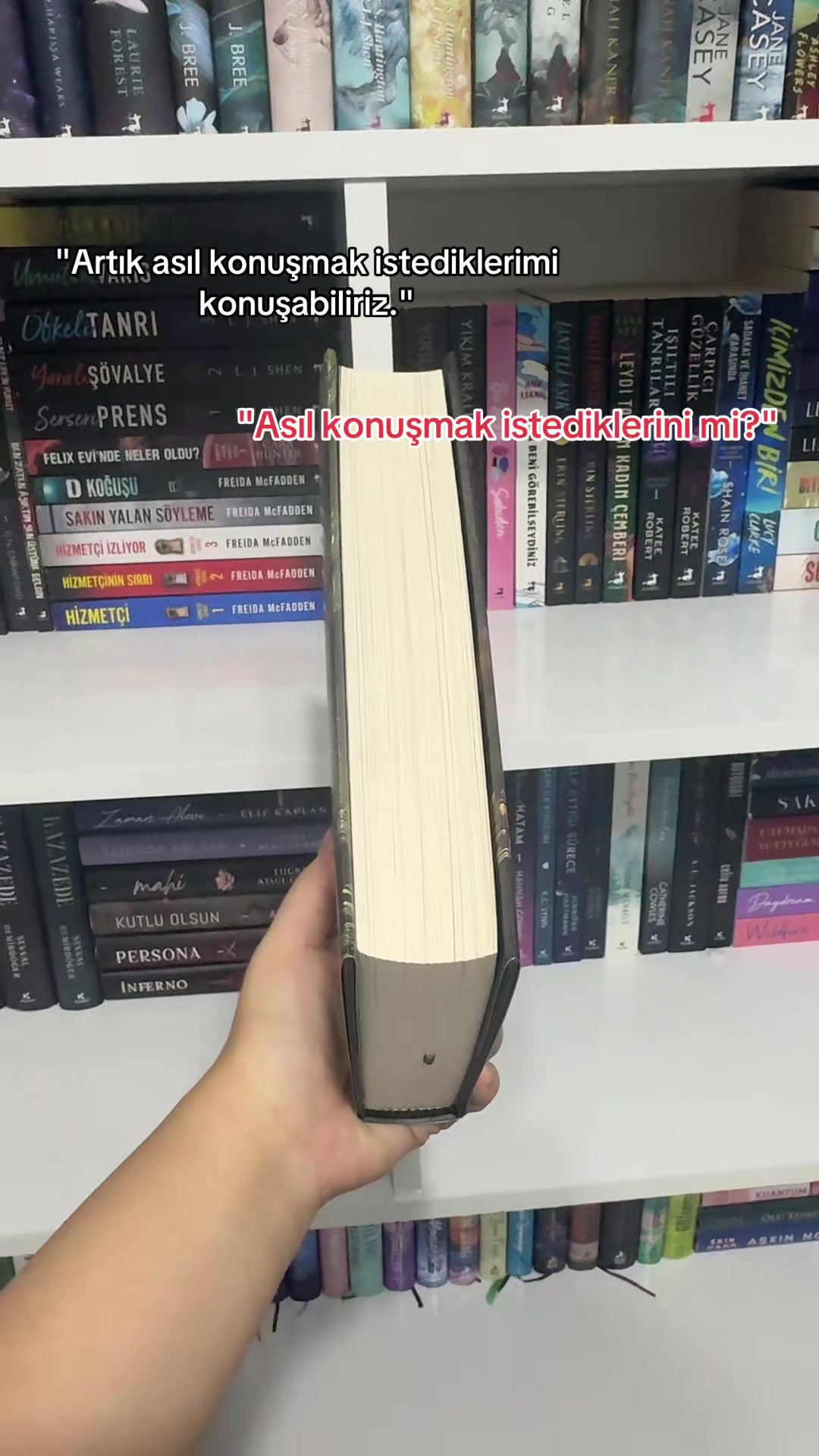 @laviniaabookss