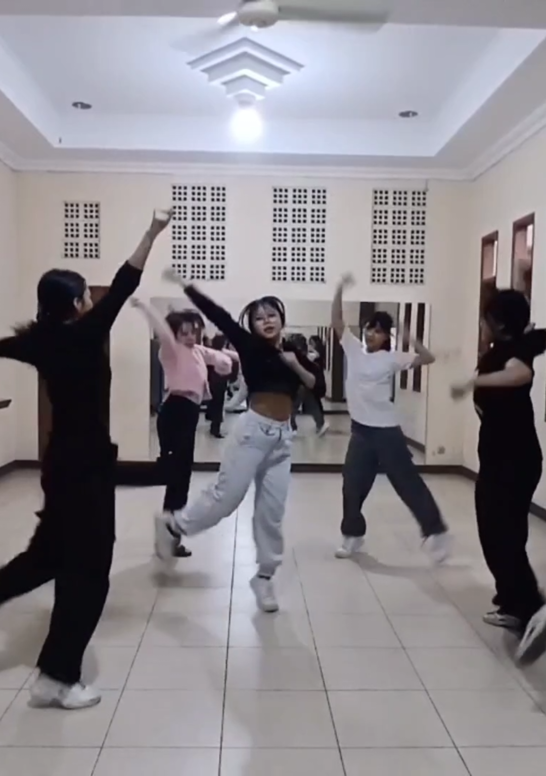@Allit Dance Cover