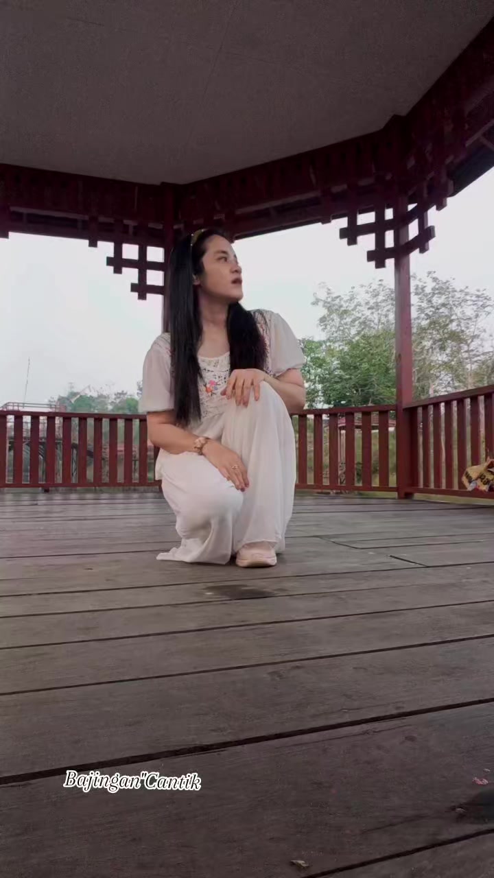 @annisbolly09