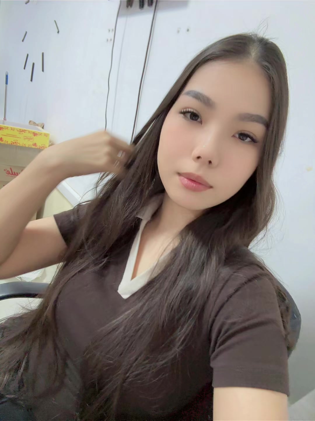 @Anelyaa