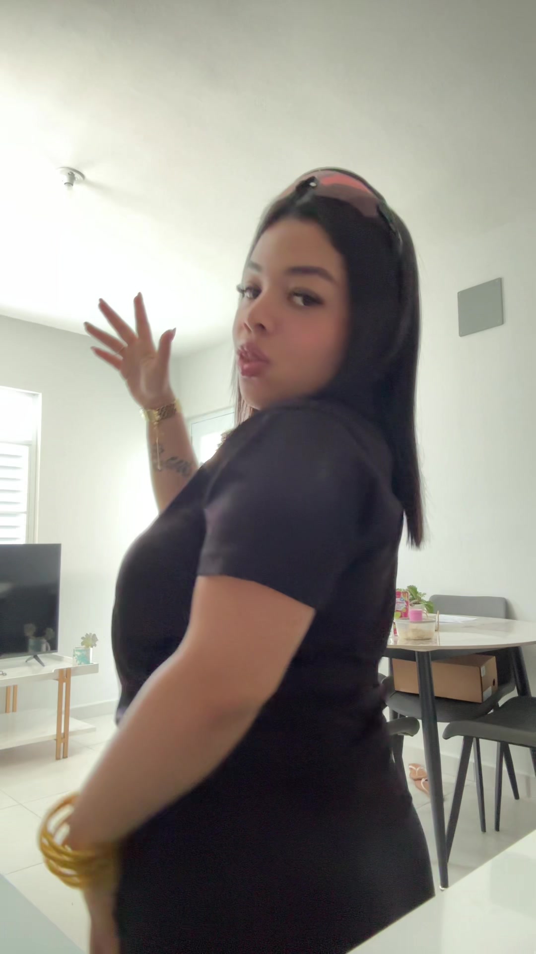 @danieliz