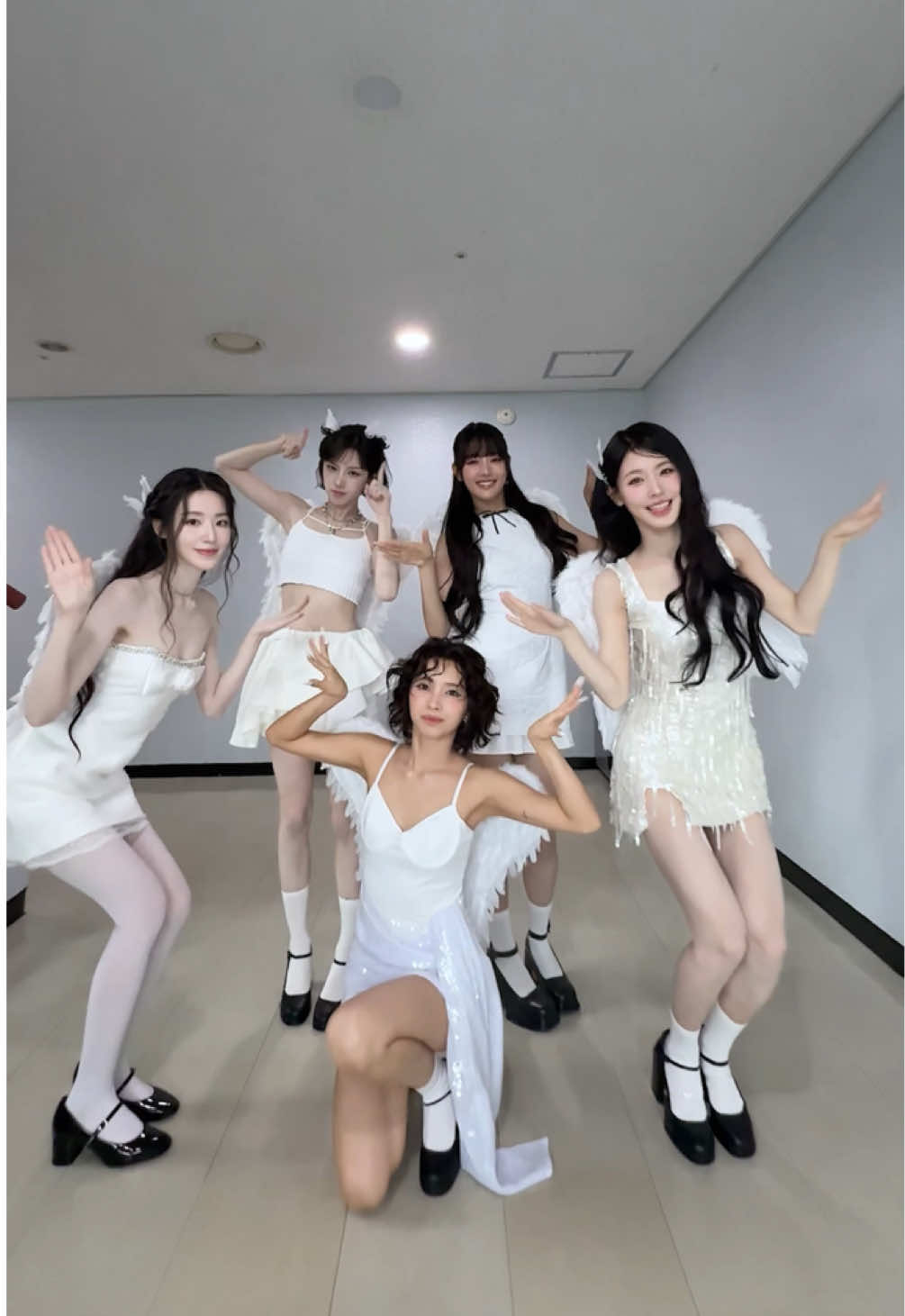 @i-dle (아이들)