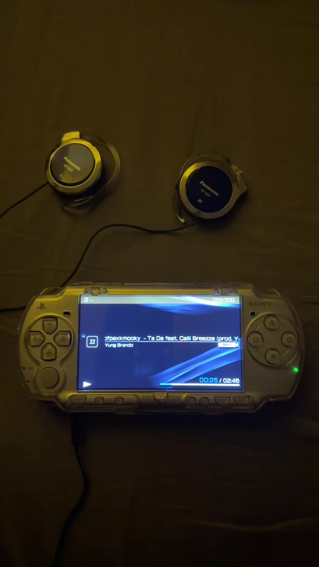 @~J~