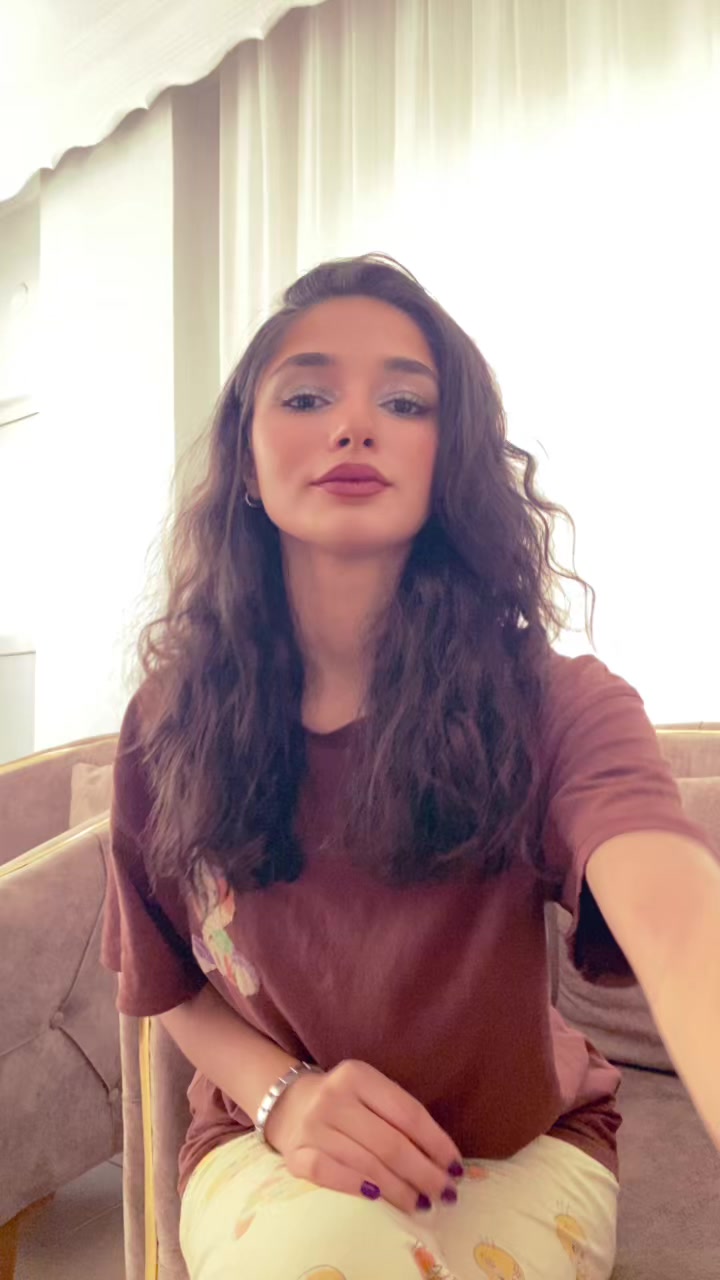@Feryalergin