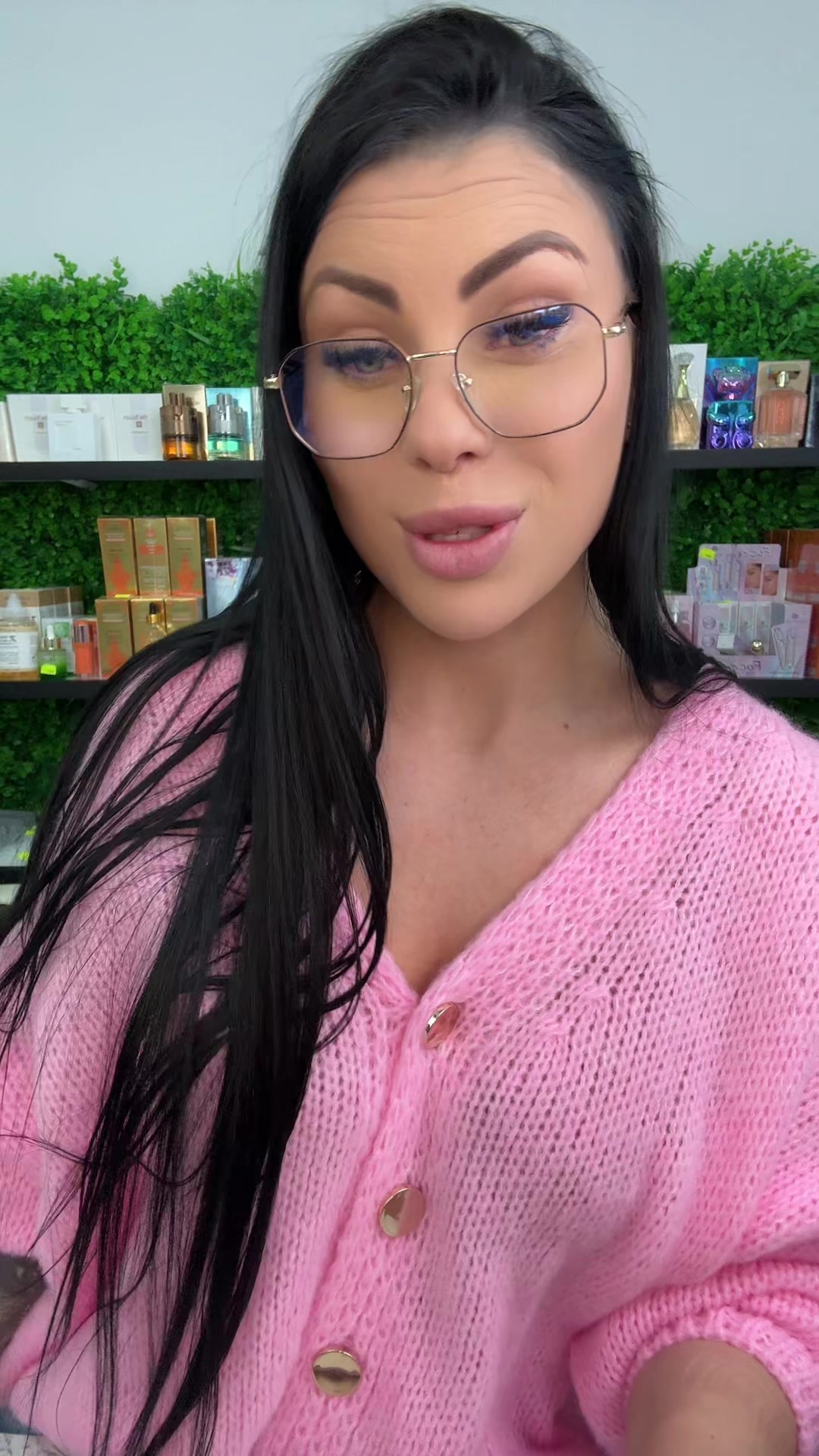 @_Leila_