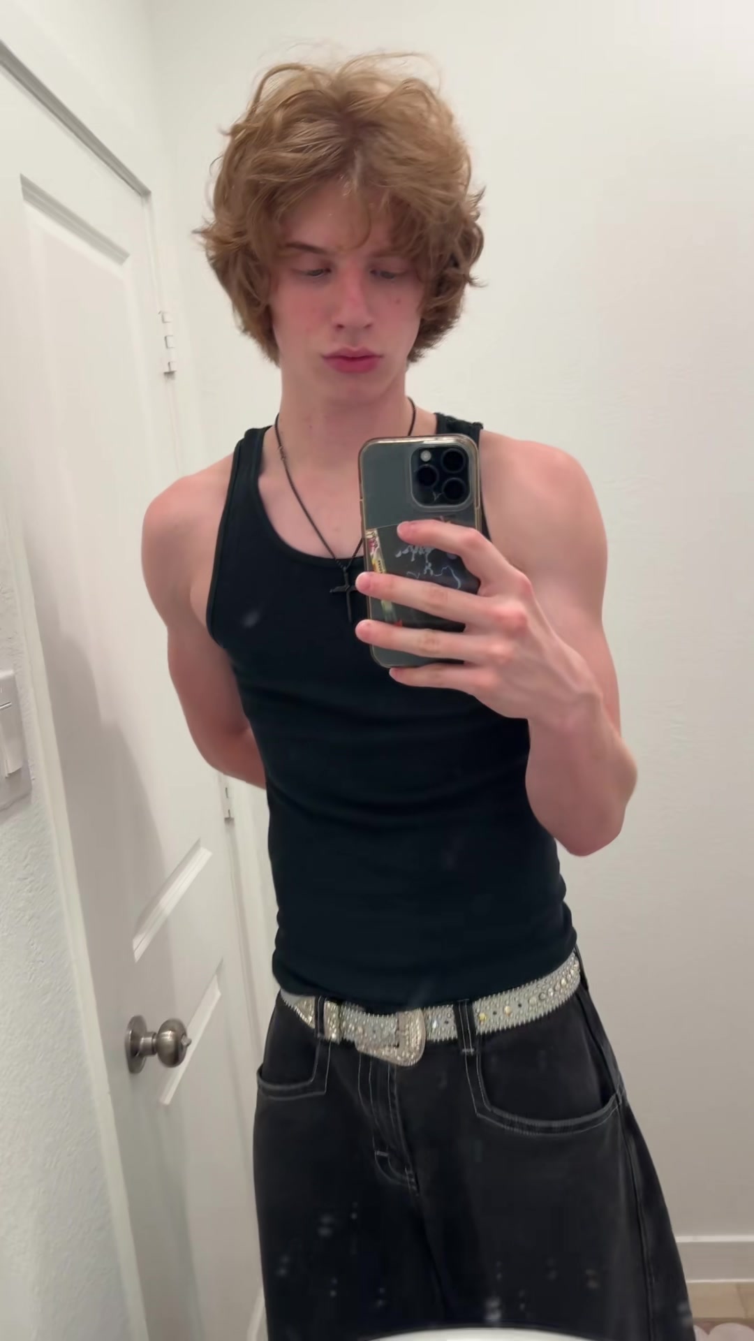 @T