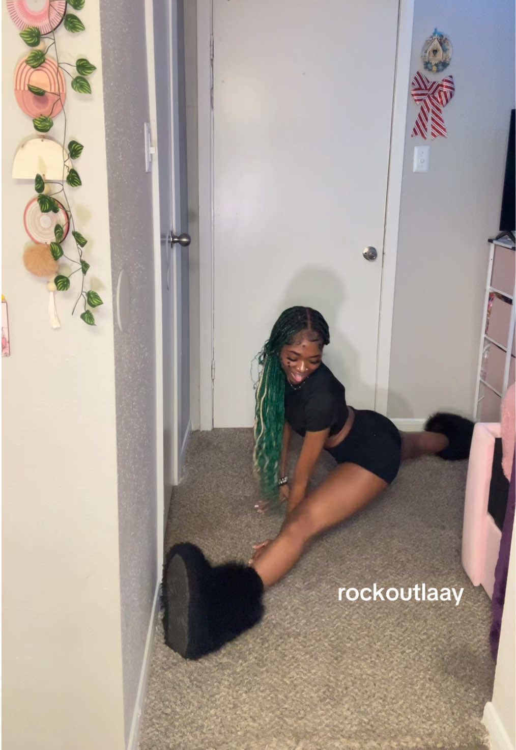 @rockoutlaay
