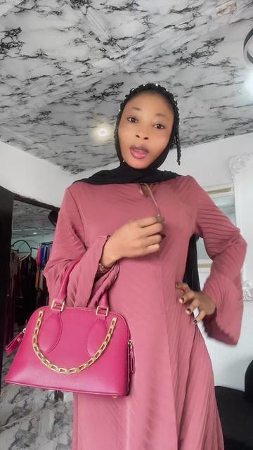 @ABAYA&SCARF VENDOR IN ABEOKUTA