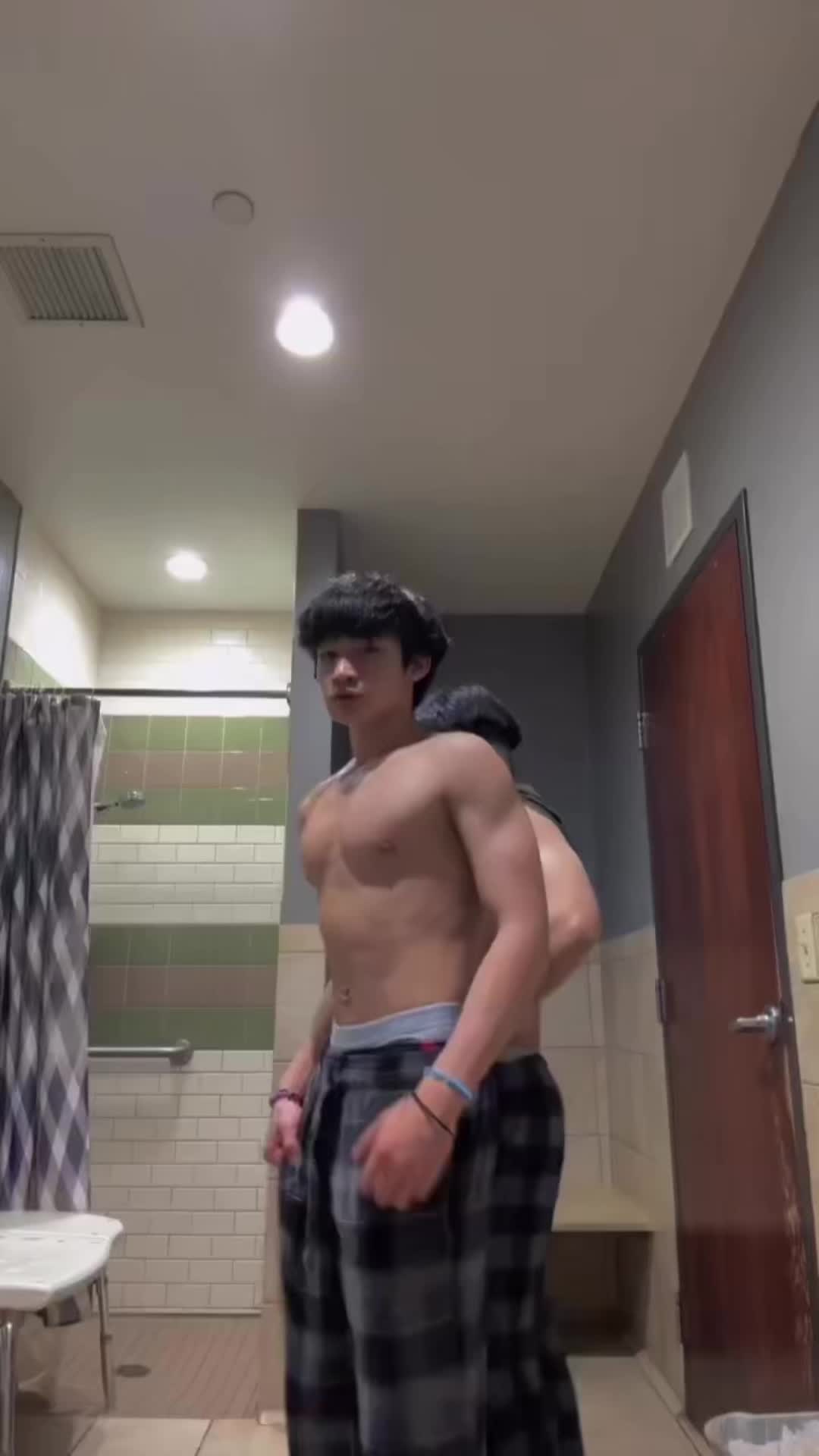 @livinnnll
