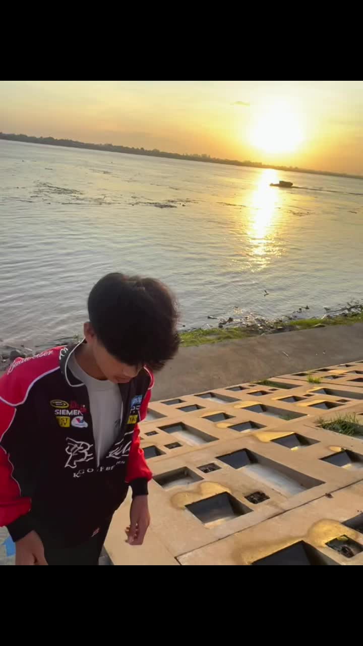 @ប្រដាប់ស្រឡាញ់🤨