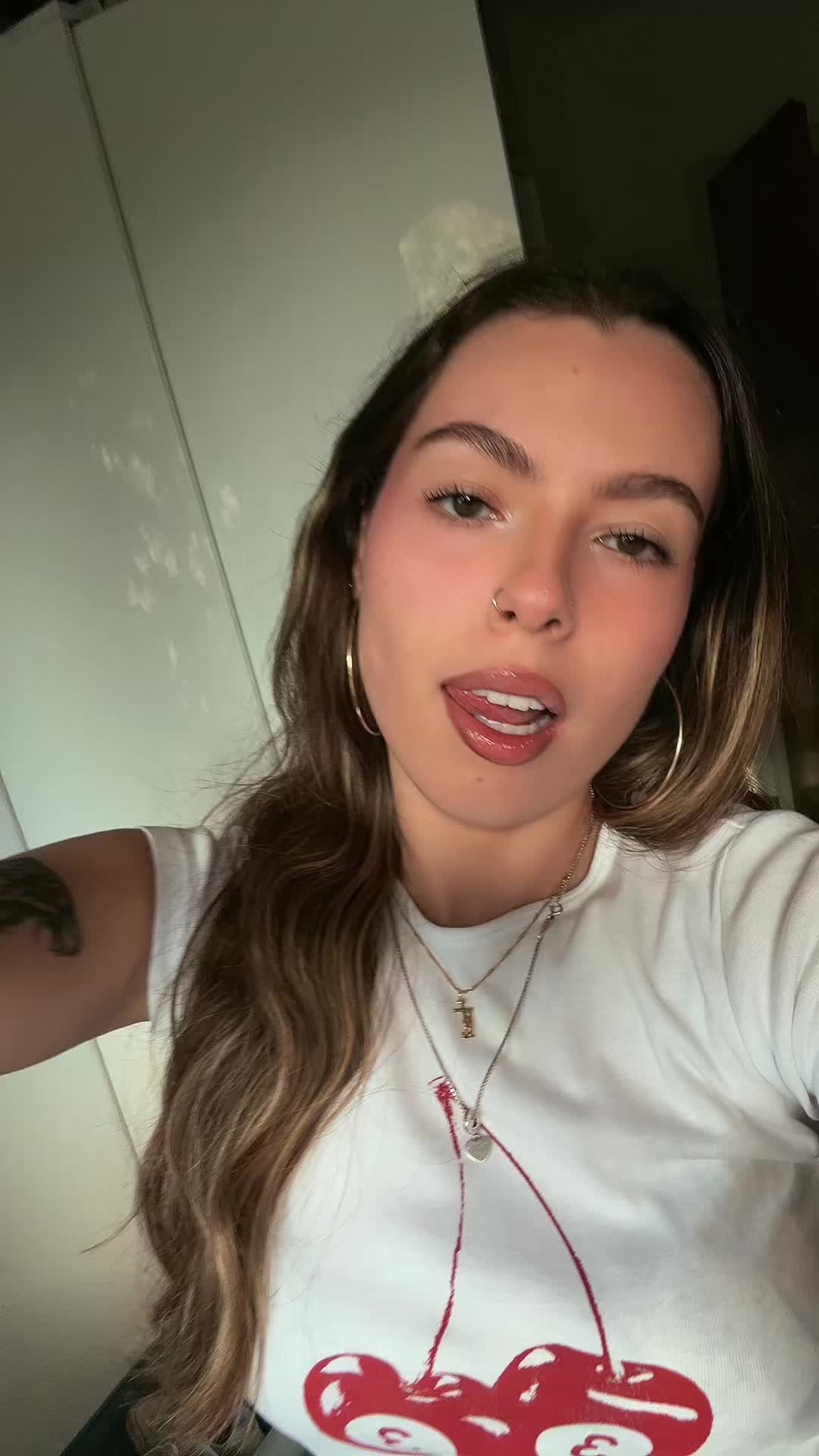 @nicole