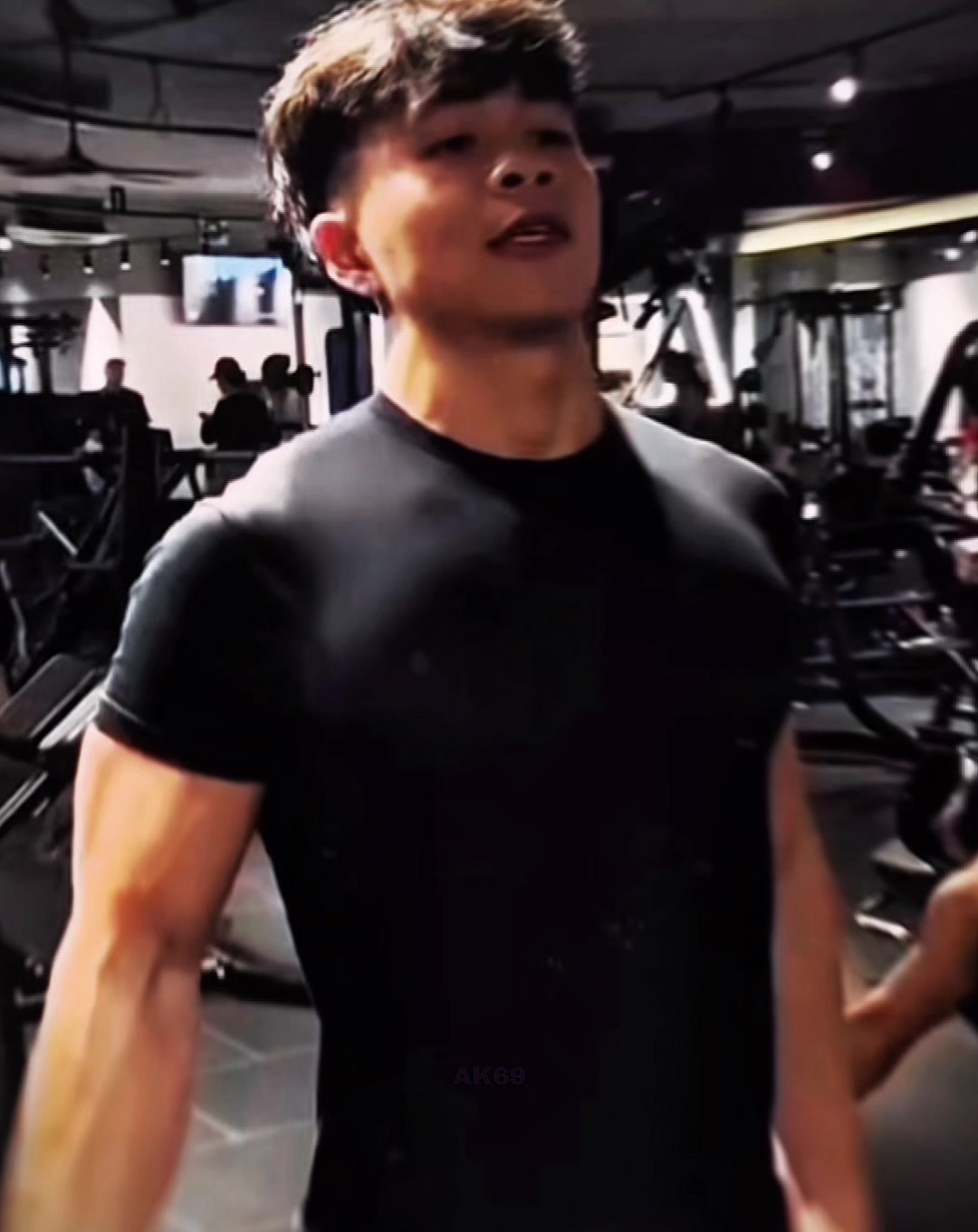 @𝐀𝐊𝐈𝐌𝐁𝐎