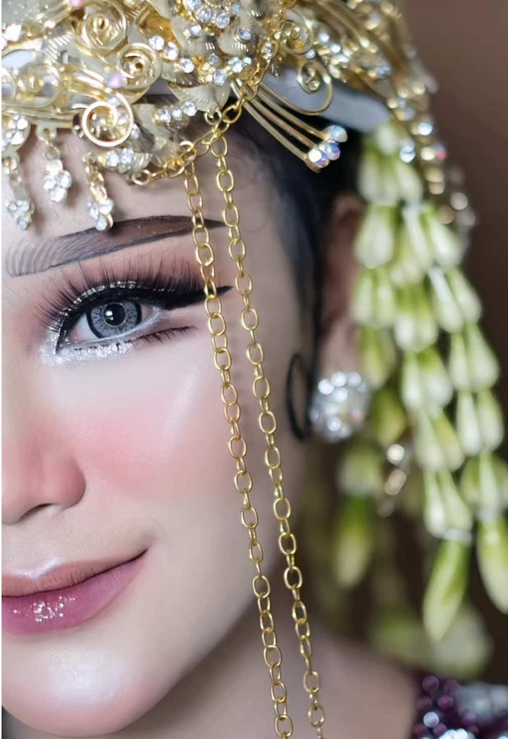 @VIKAMAKEUPP