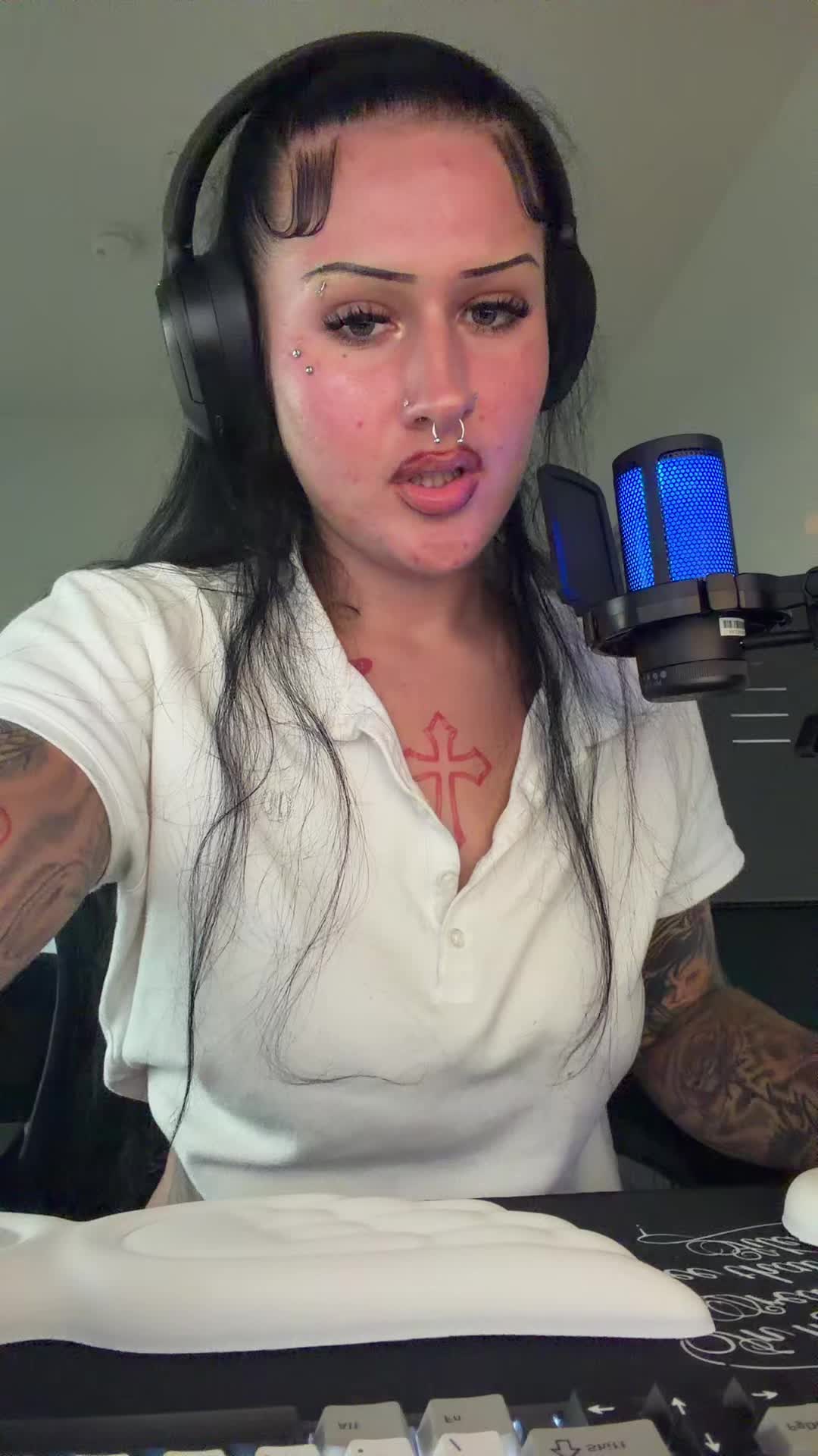 @kat ✮⋆˙