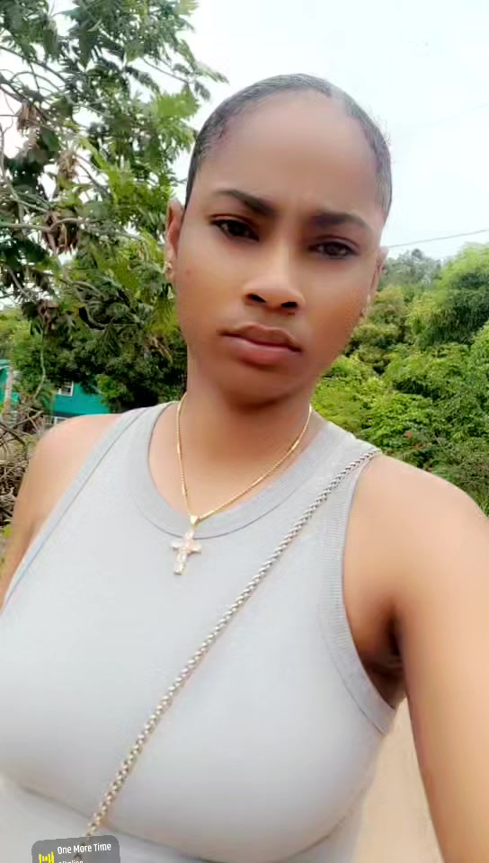 @Dime_piecejun20MrsGentles