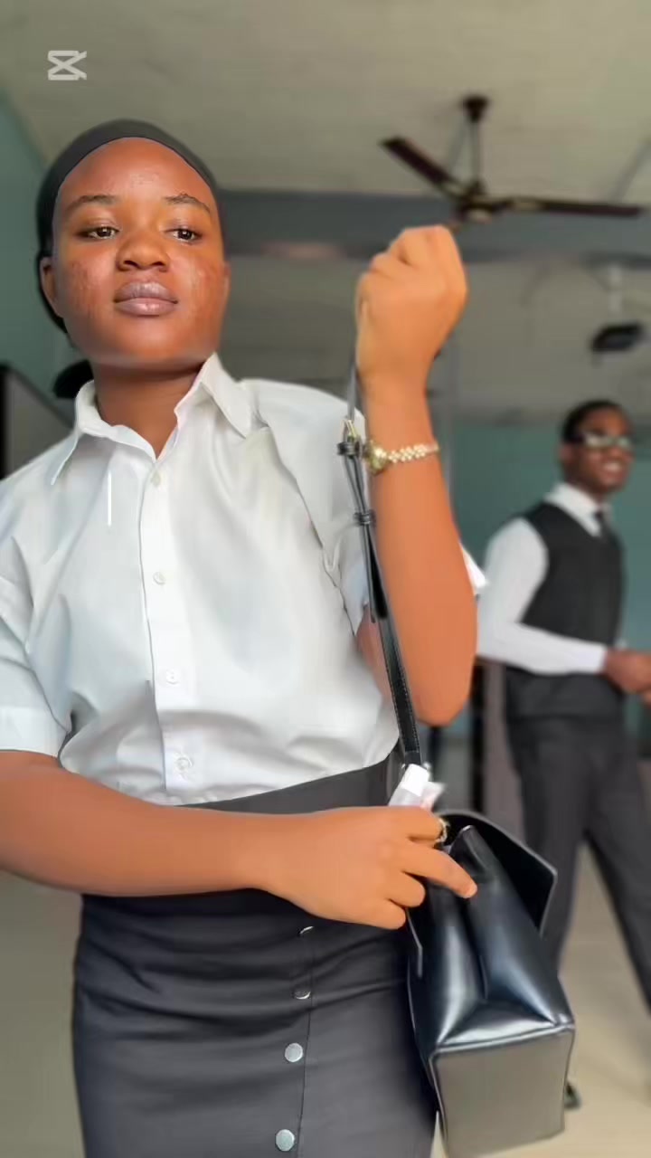 @𝓔𝓰𝓫𝓾𝓷𝓪 𝓥𝓲𝓬𝓽𝓸𝓻𝓲𝓪