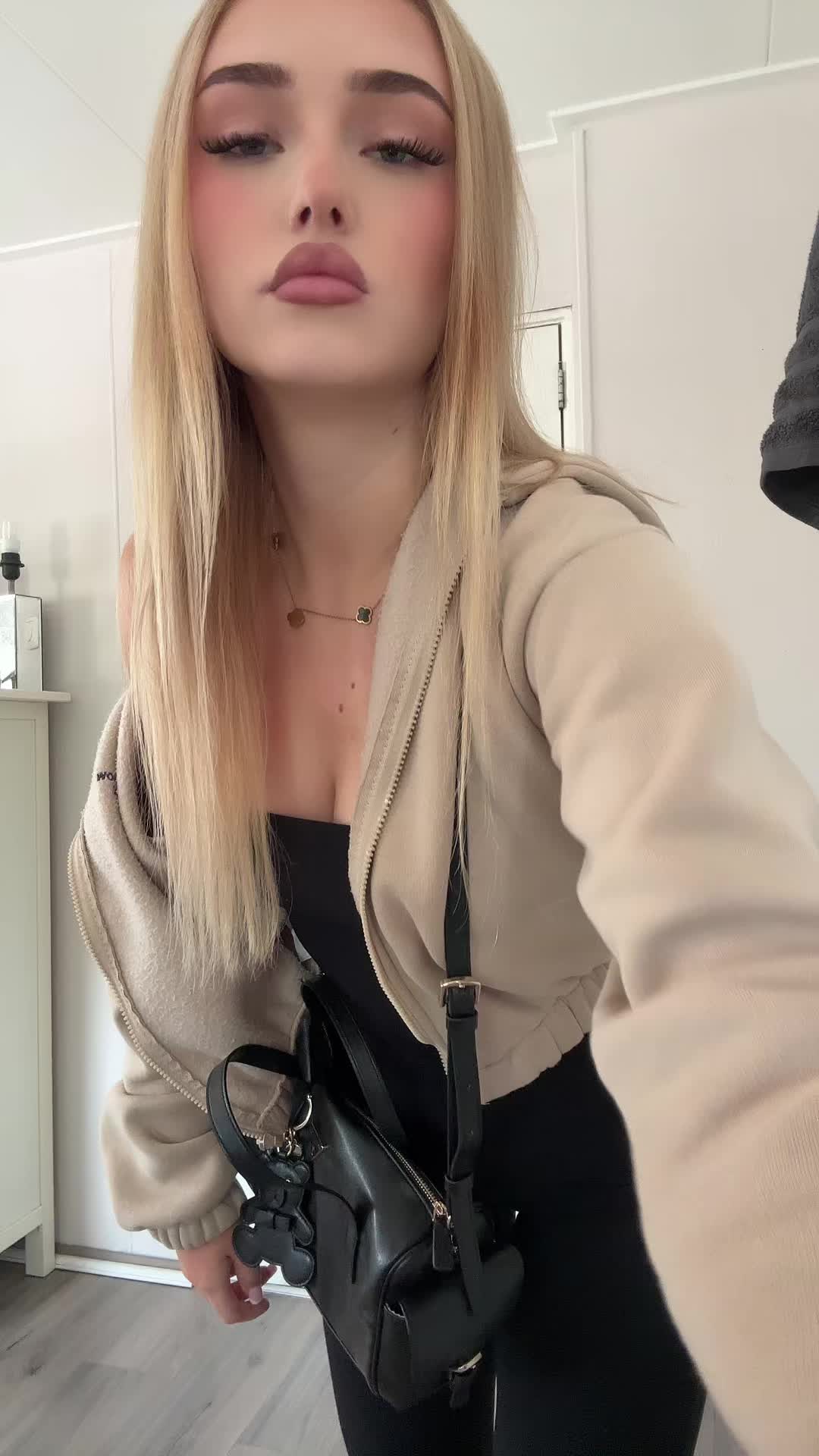 @oliwiaknd