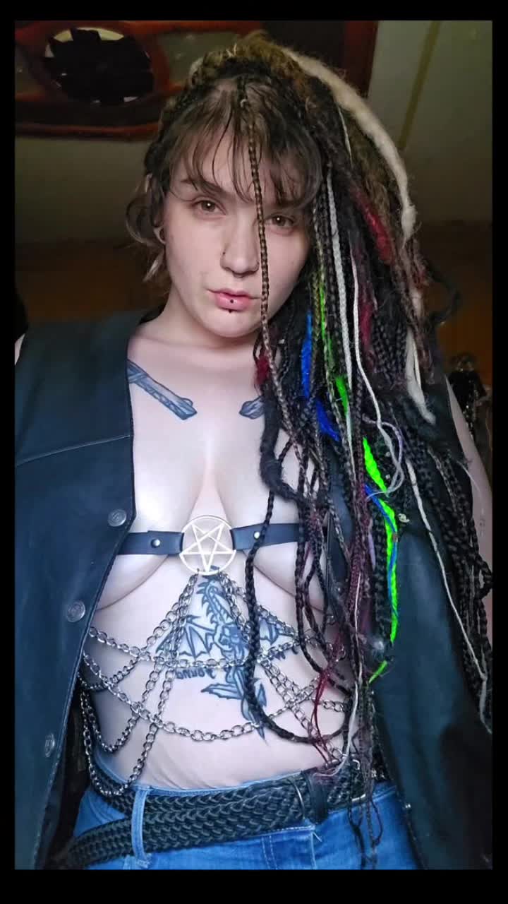@PuffPuffPoppy