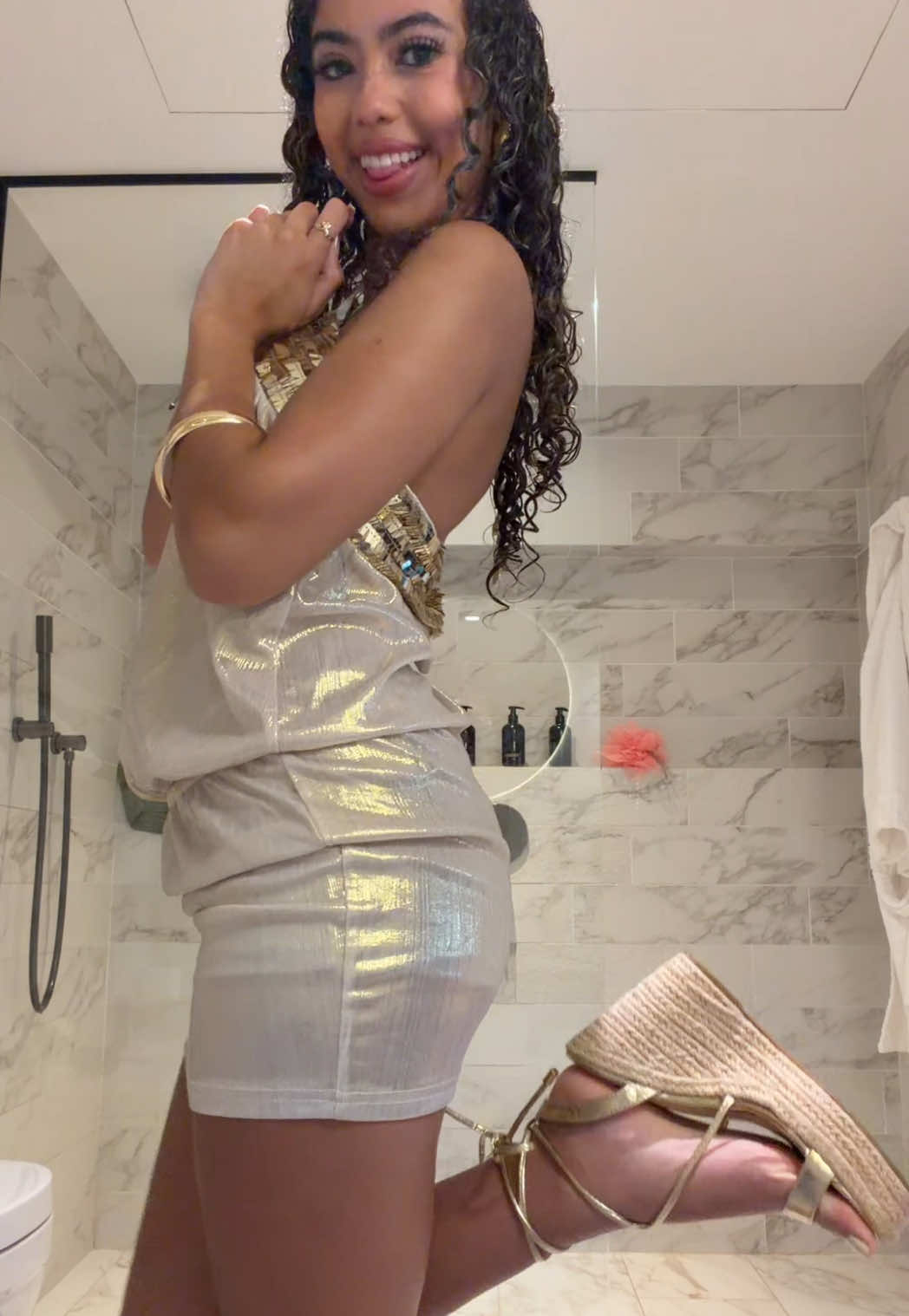 @asheliz