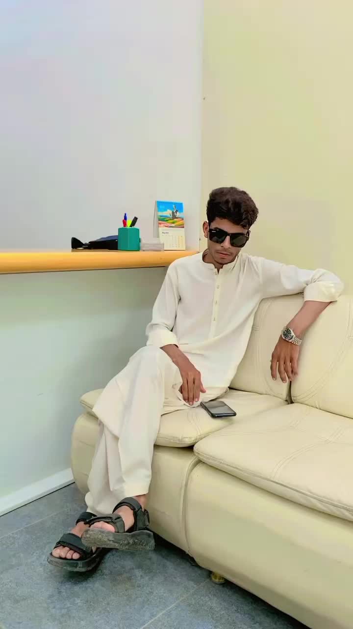 @Raees Amir SK 😎🔥
