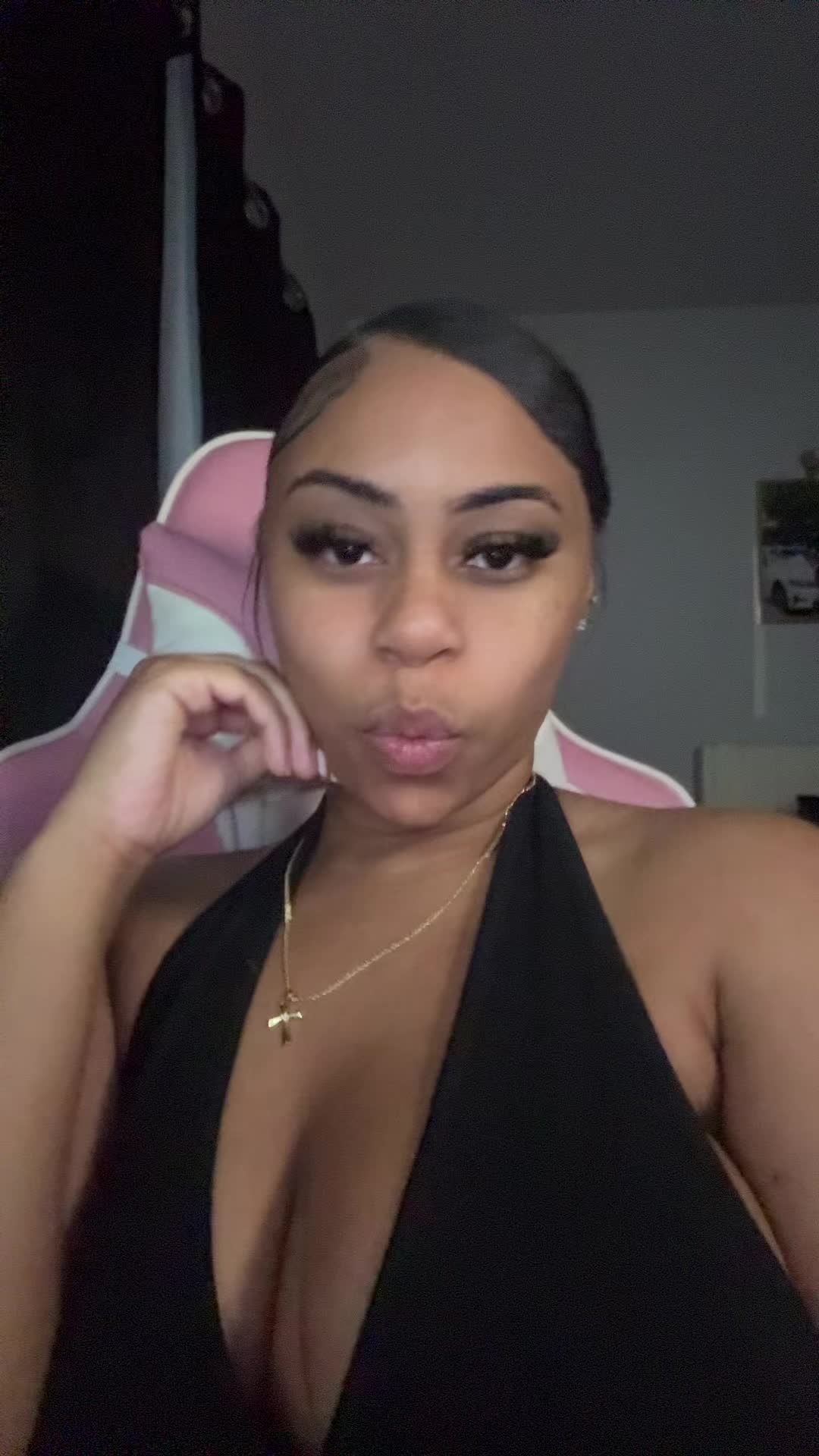 @Kaylalebomb ✨