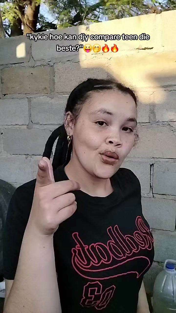 @Monique🐝🇲🇱