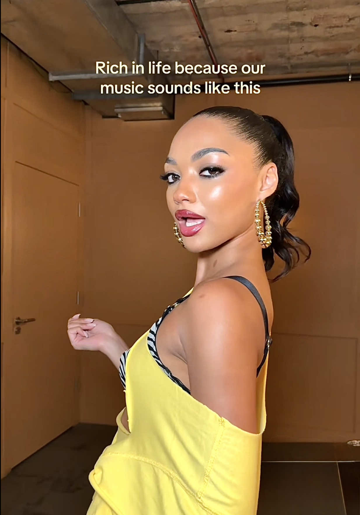 @DEJA VU