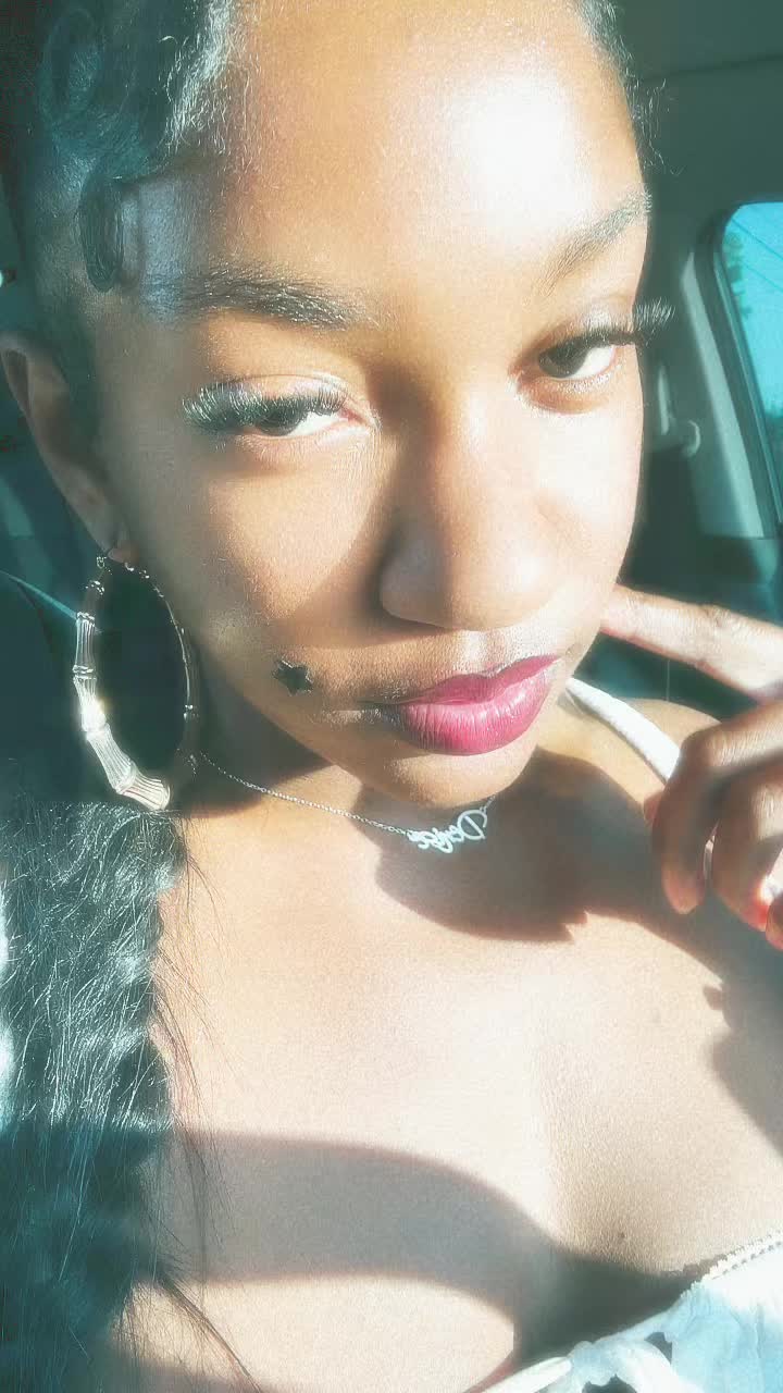 @DaFemaleVinci