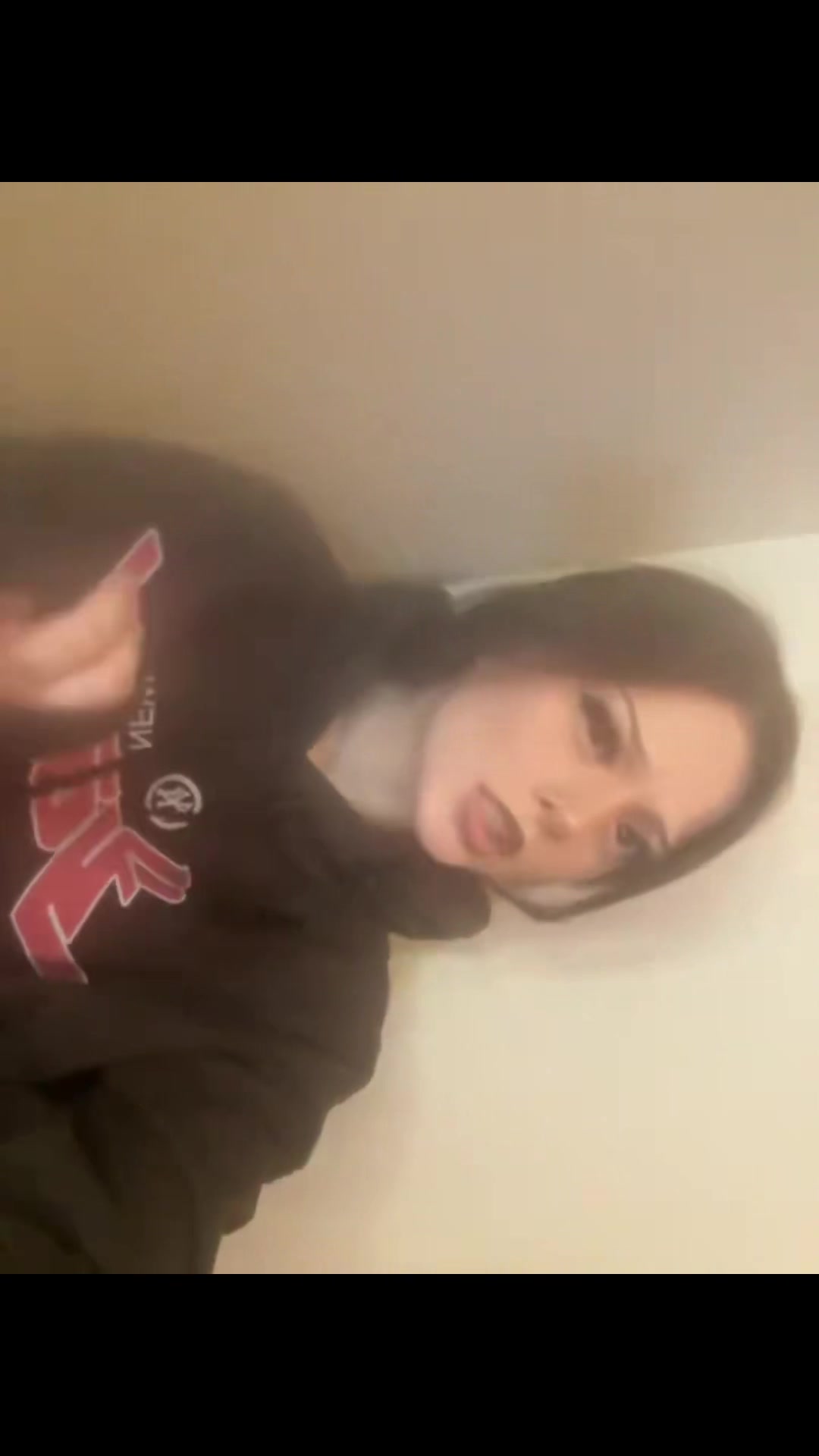 @keelyferrari