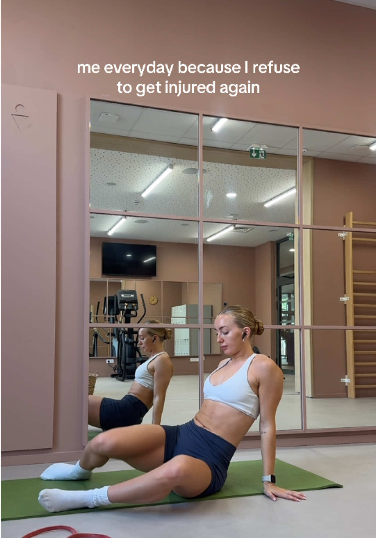 @kelly, fitness fashion travel