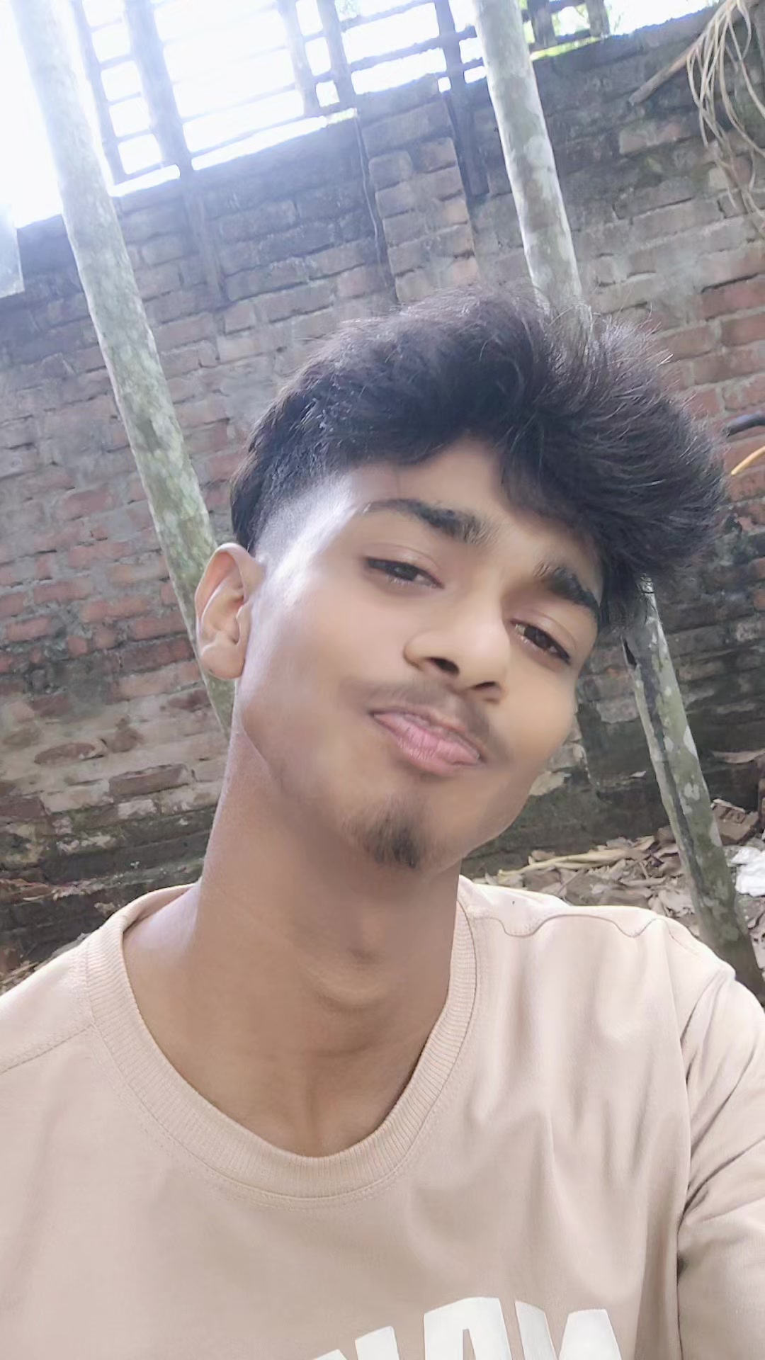 @,,😊লাকি ভাই🤭🥴