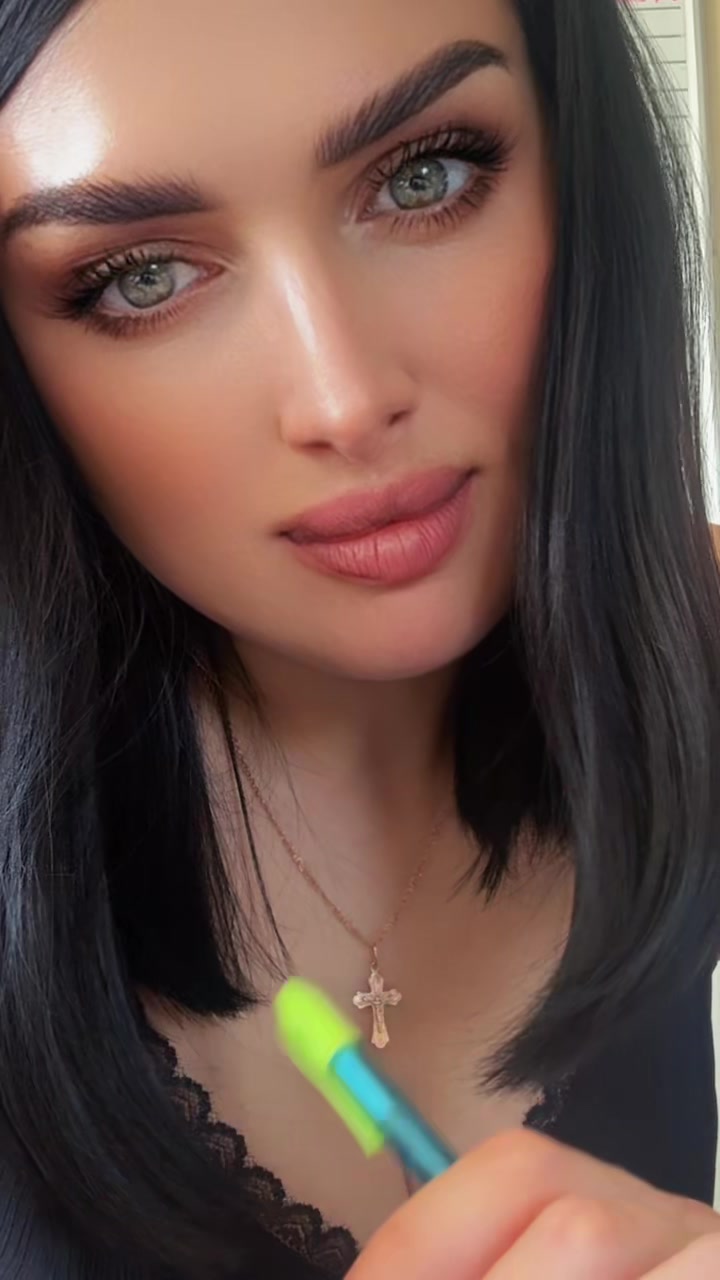 @Aleeenka👻
