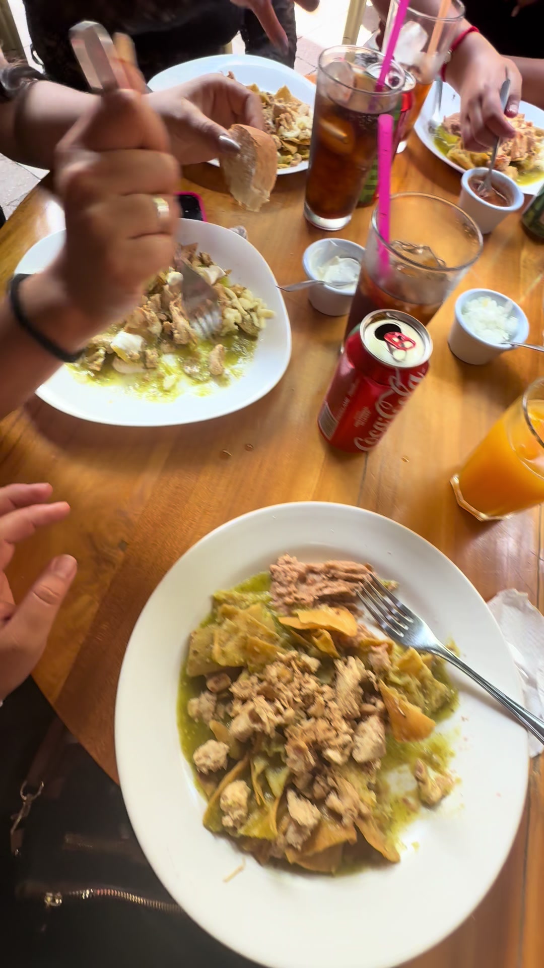 @Martínez León