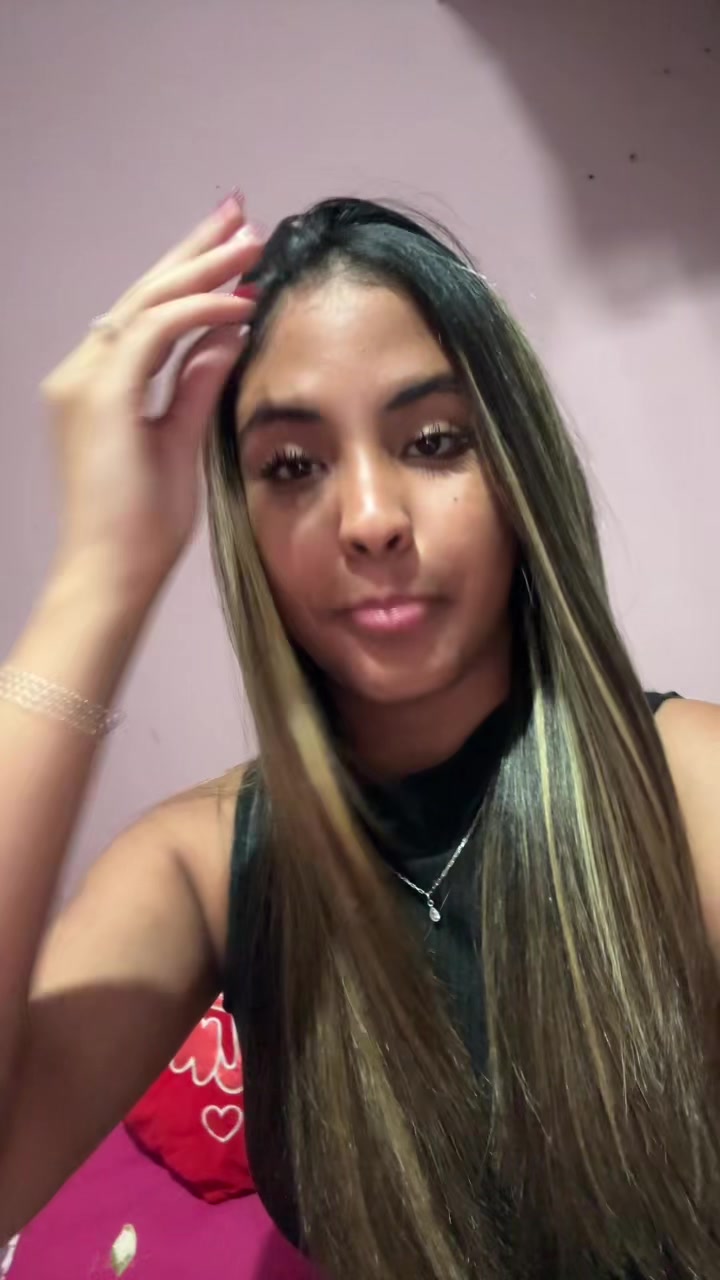 @Julia🌪️🩶