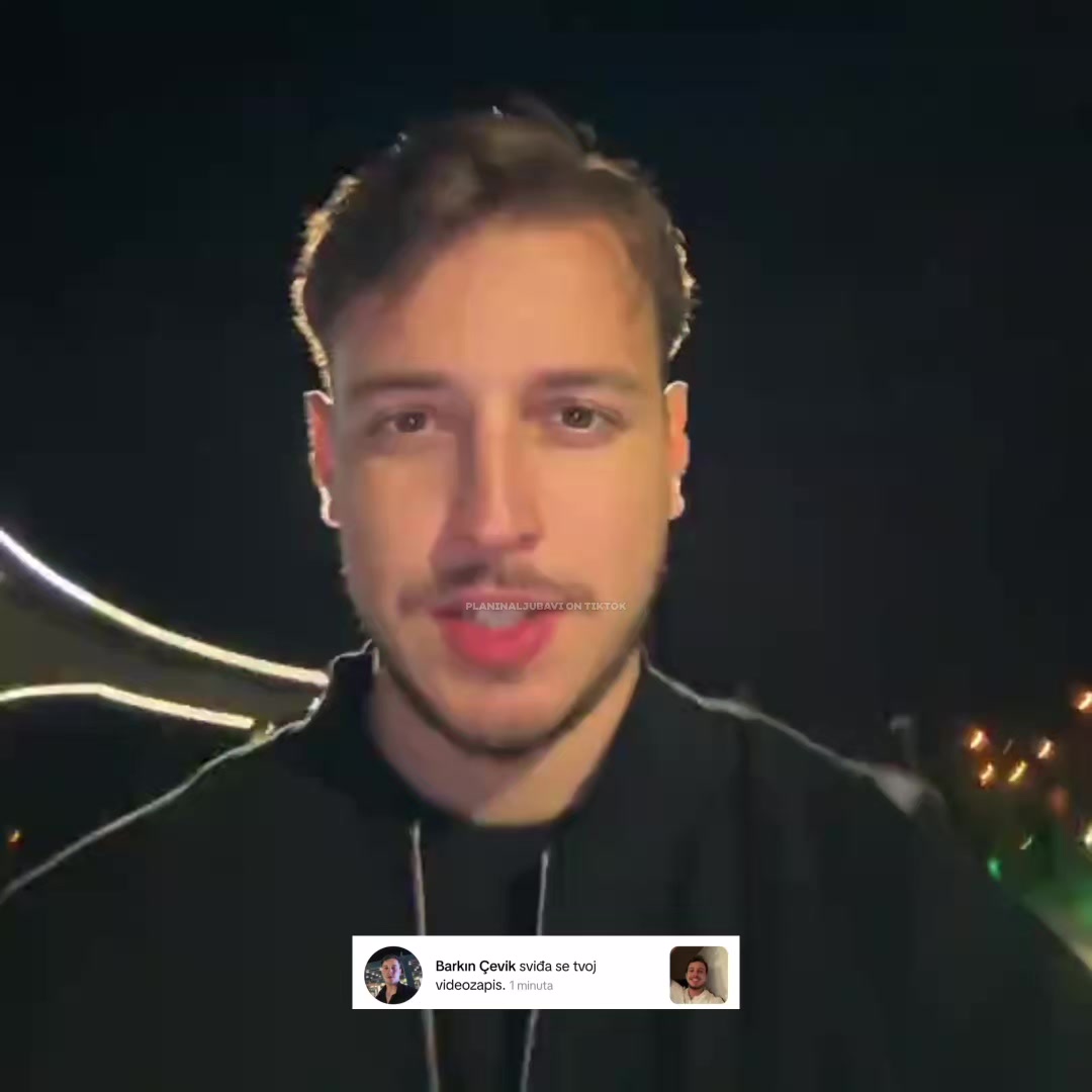 @🦋