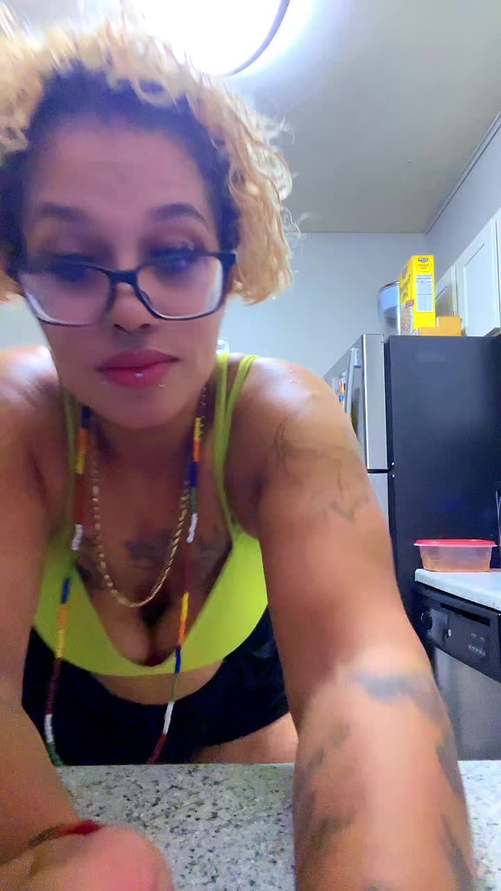 @bisexua1983