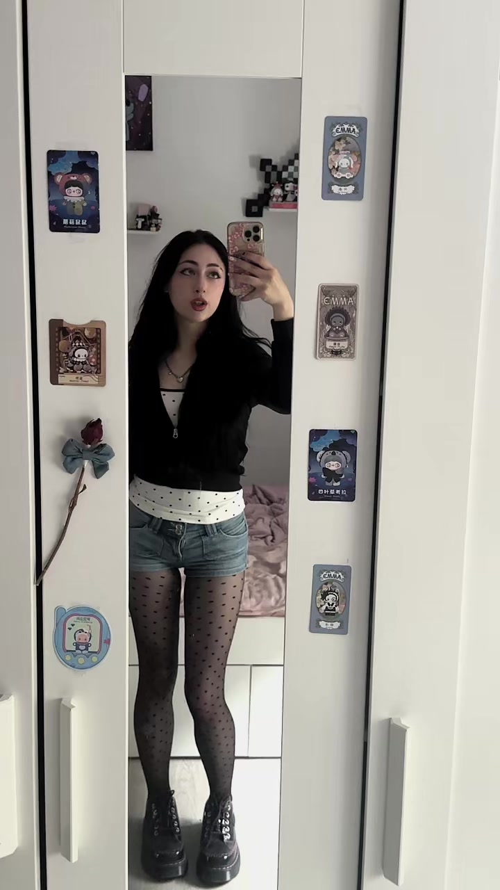 @Juli 🦇
