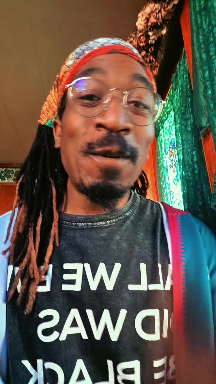@Zella Comics on YOUTUBE