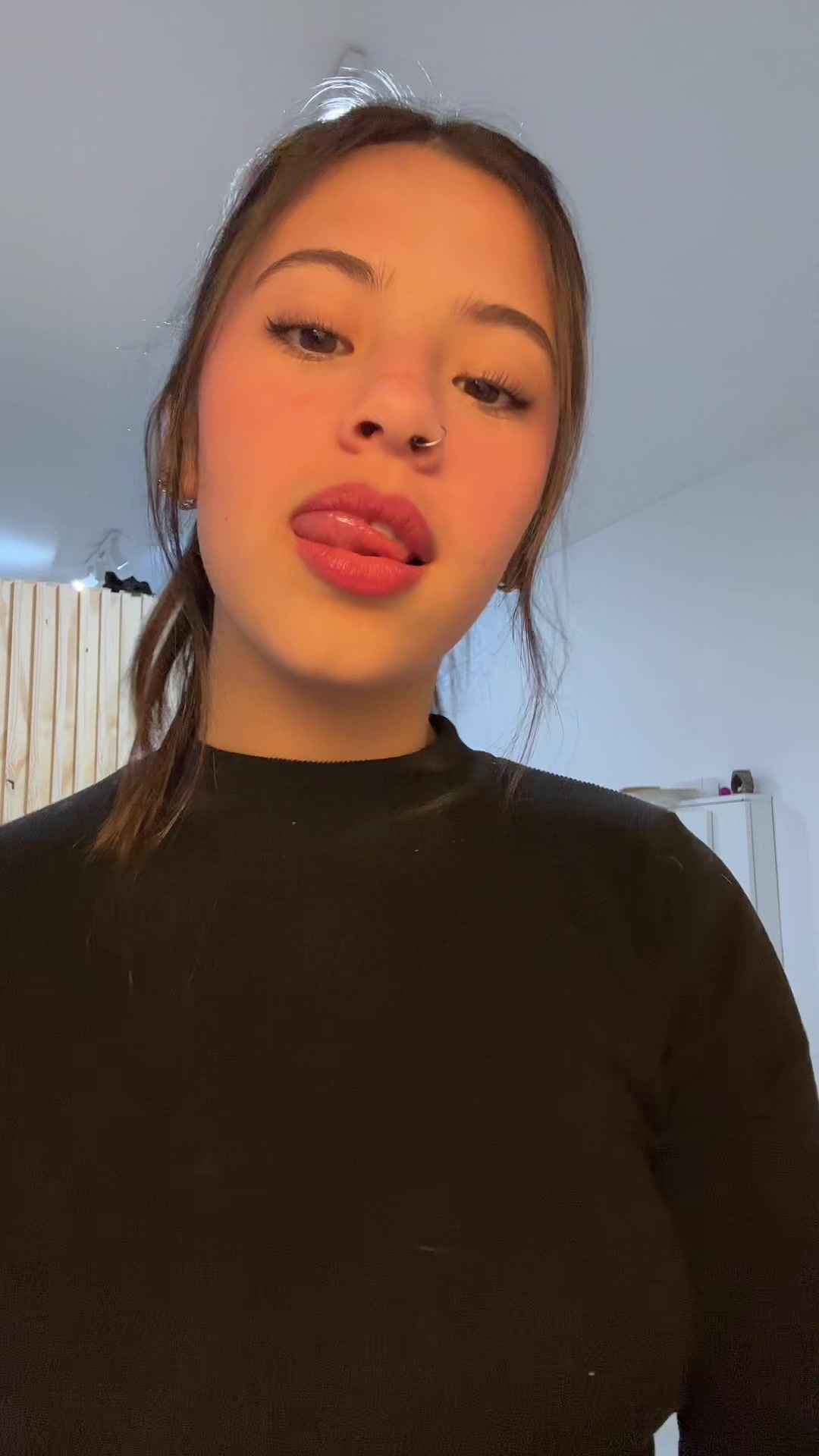 @briflores__