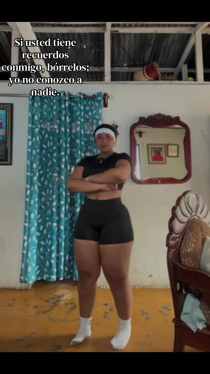 @nicol__canela