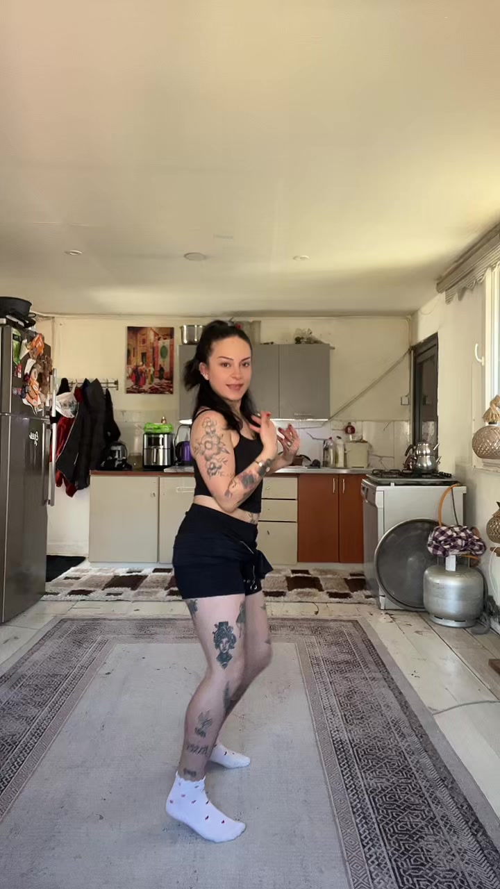 @Neslii_yegenn