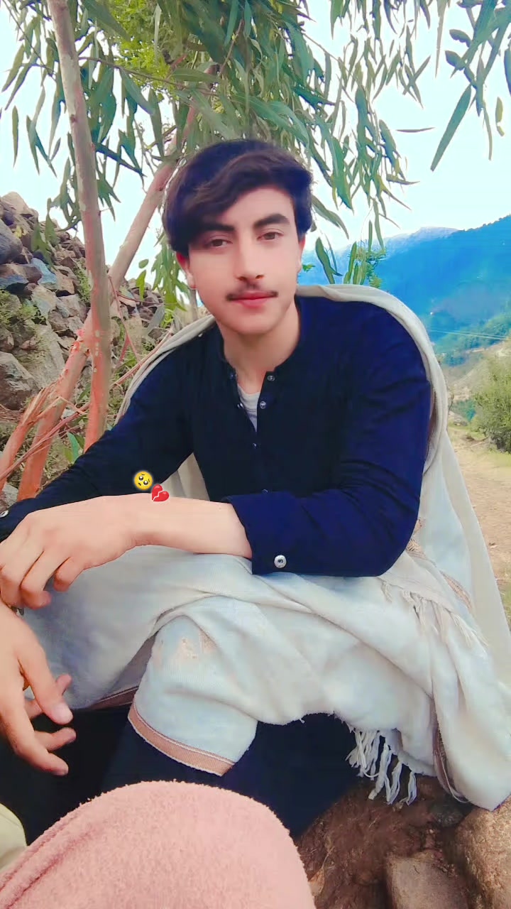 @Mujahidsalar👬