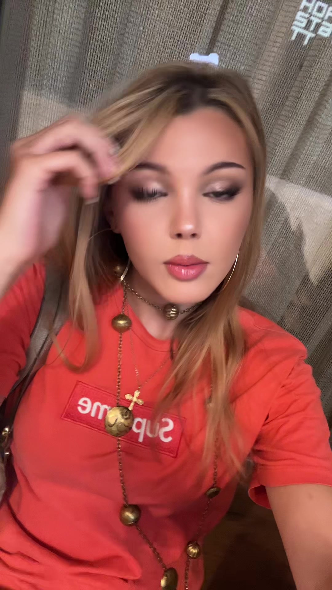 @Ella