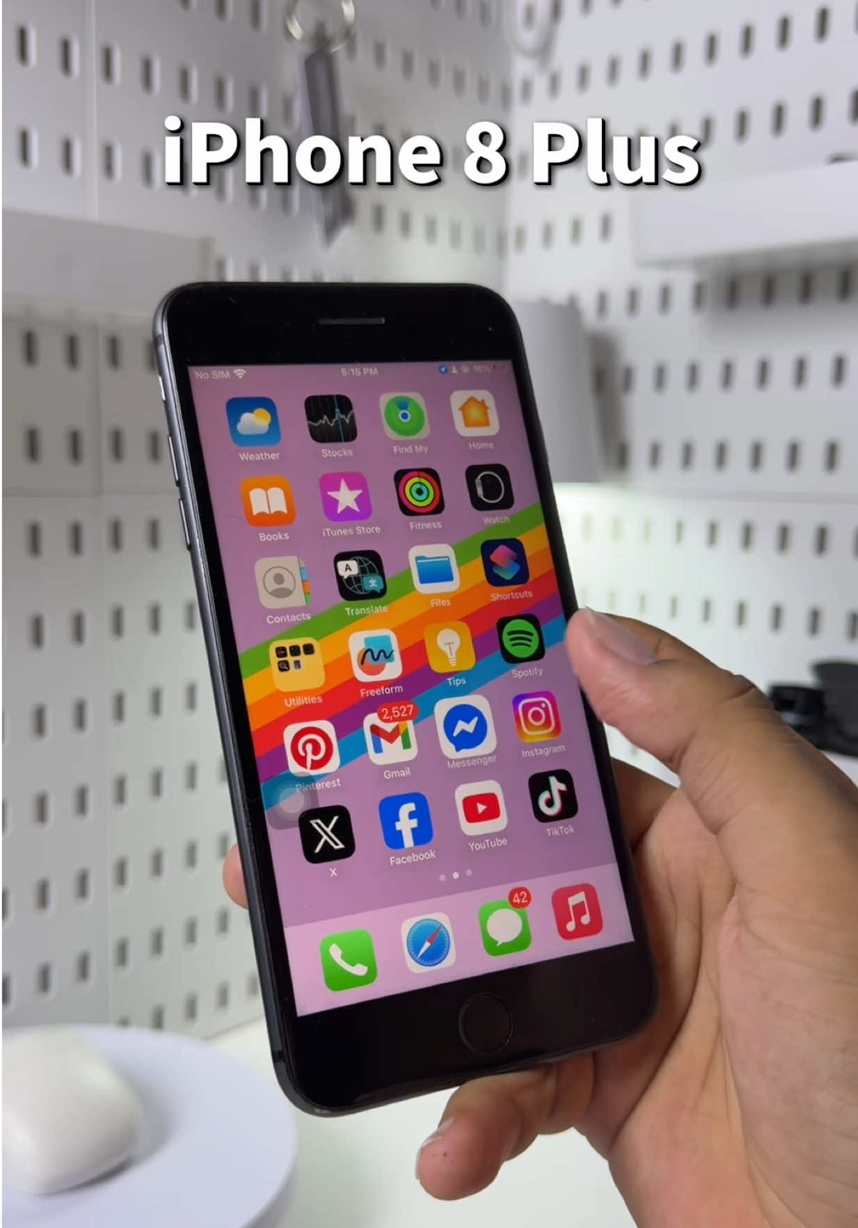 @iPhonary 🩷