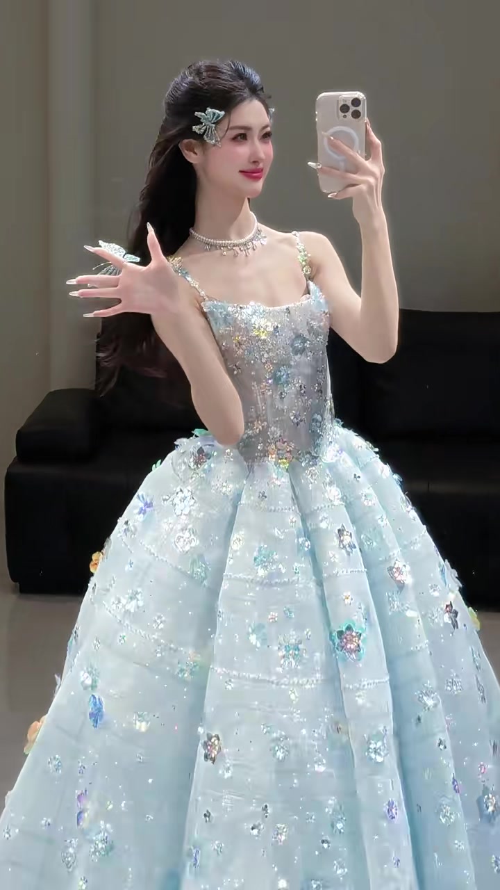 @๐ฉฐ