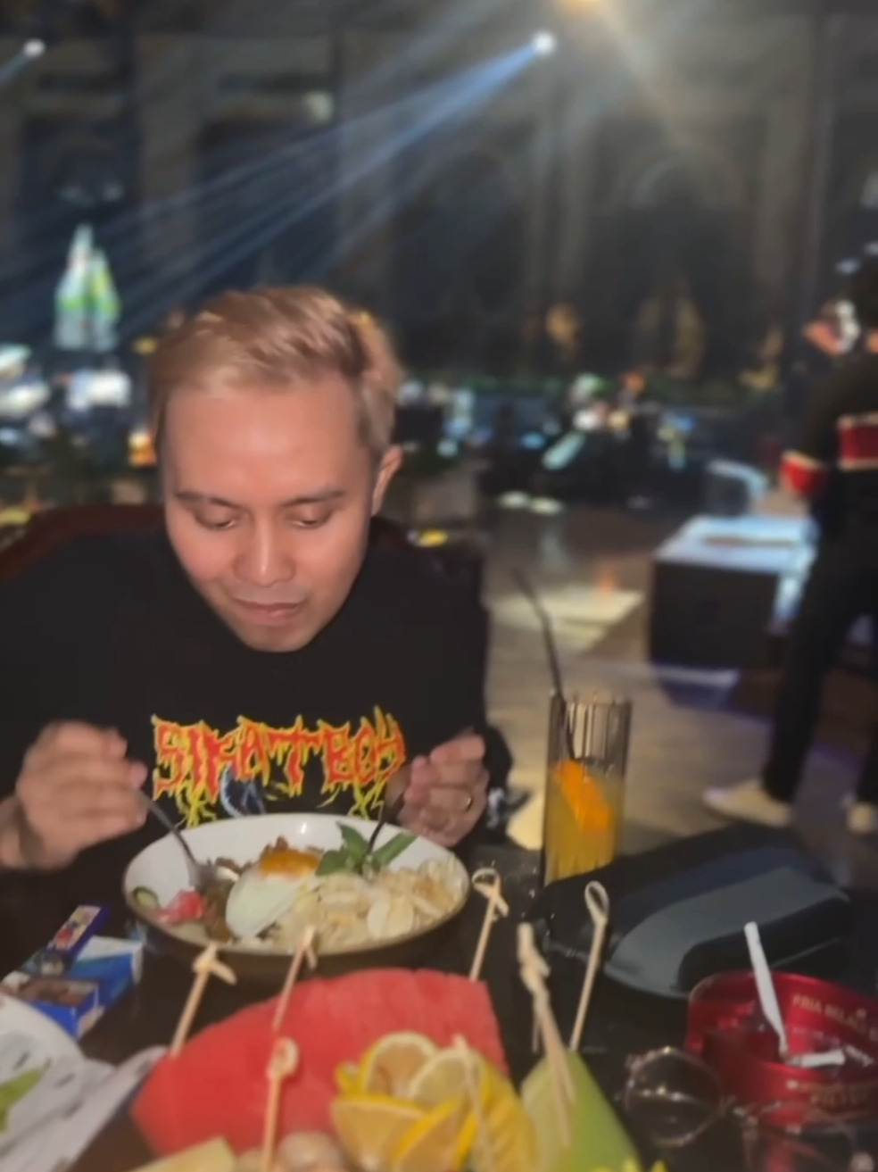 @tiktokholic
