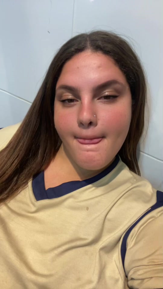 @Loiraa
