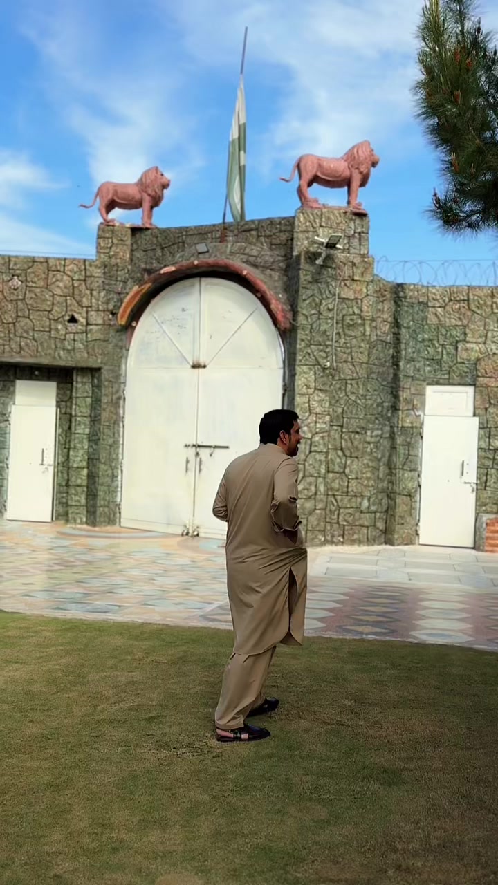 @Malak Nasar khan (MNk)