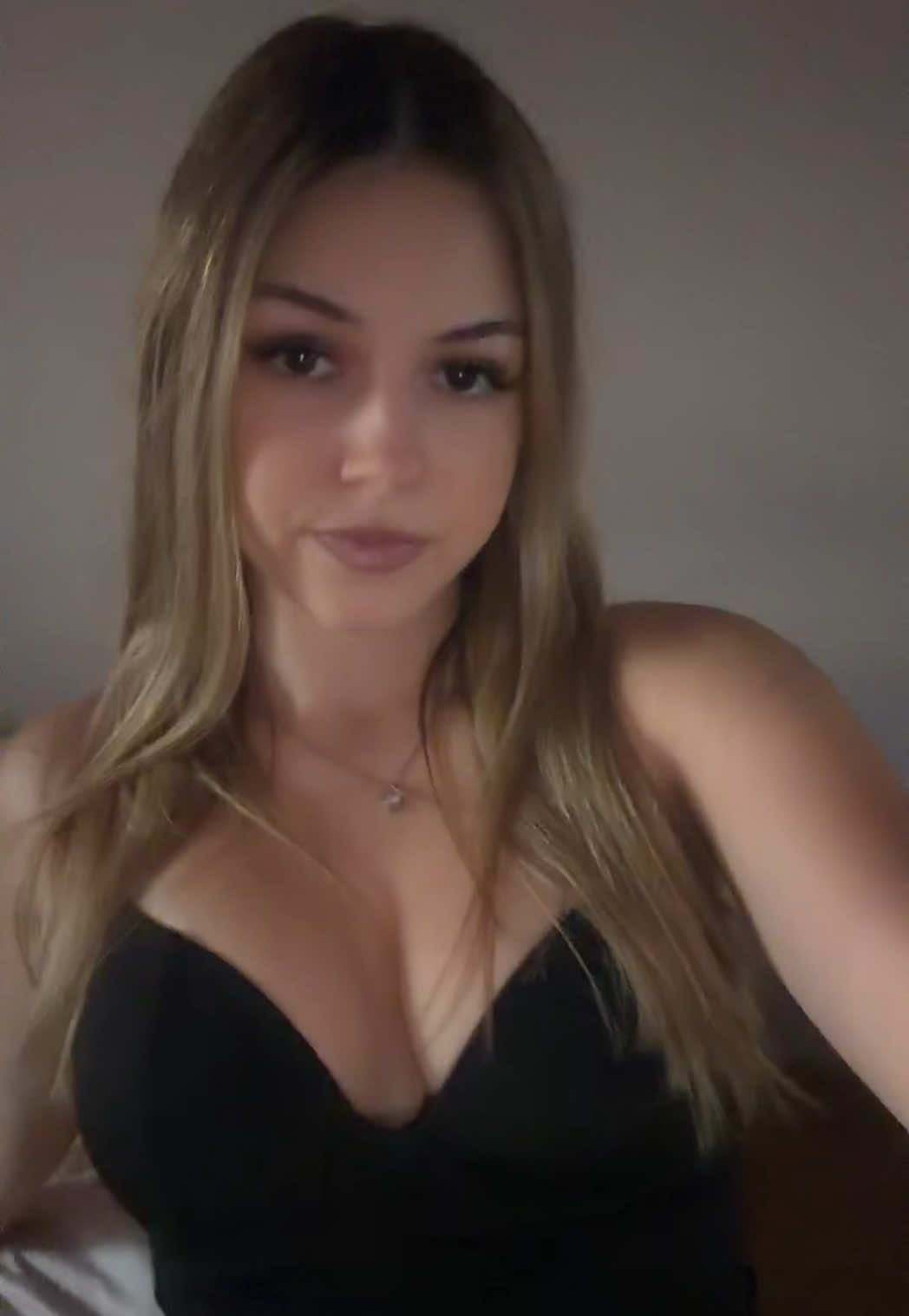 @𝒩