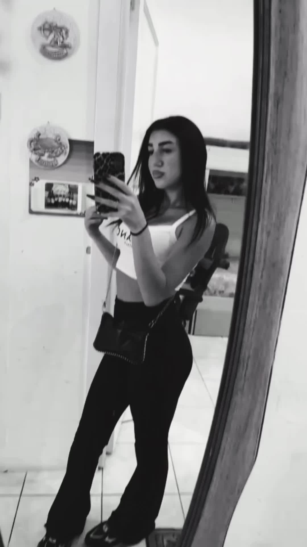 @𝓒𝓪𝓻𝓶𝓮𝓷💫